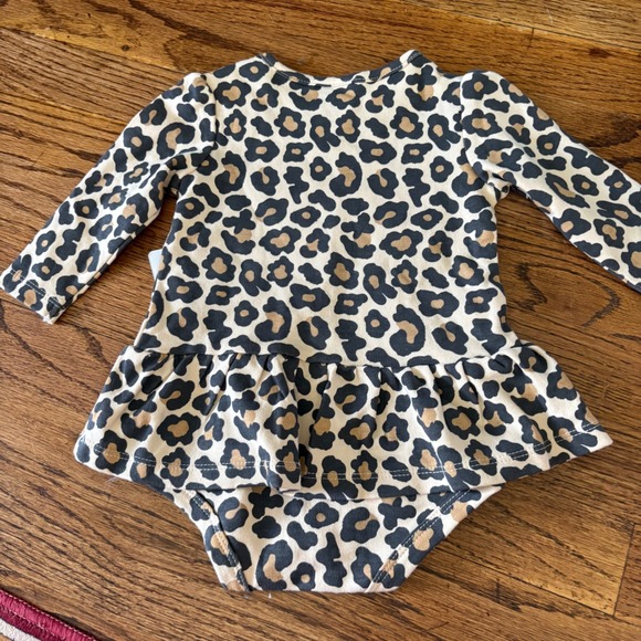 Starting Out NWT Baby Girl One‎ piece Leopard print Size 9M - Picture 4 of 4